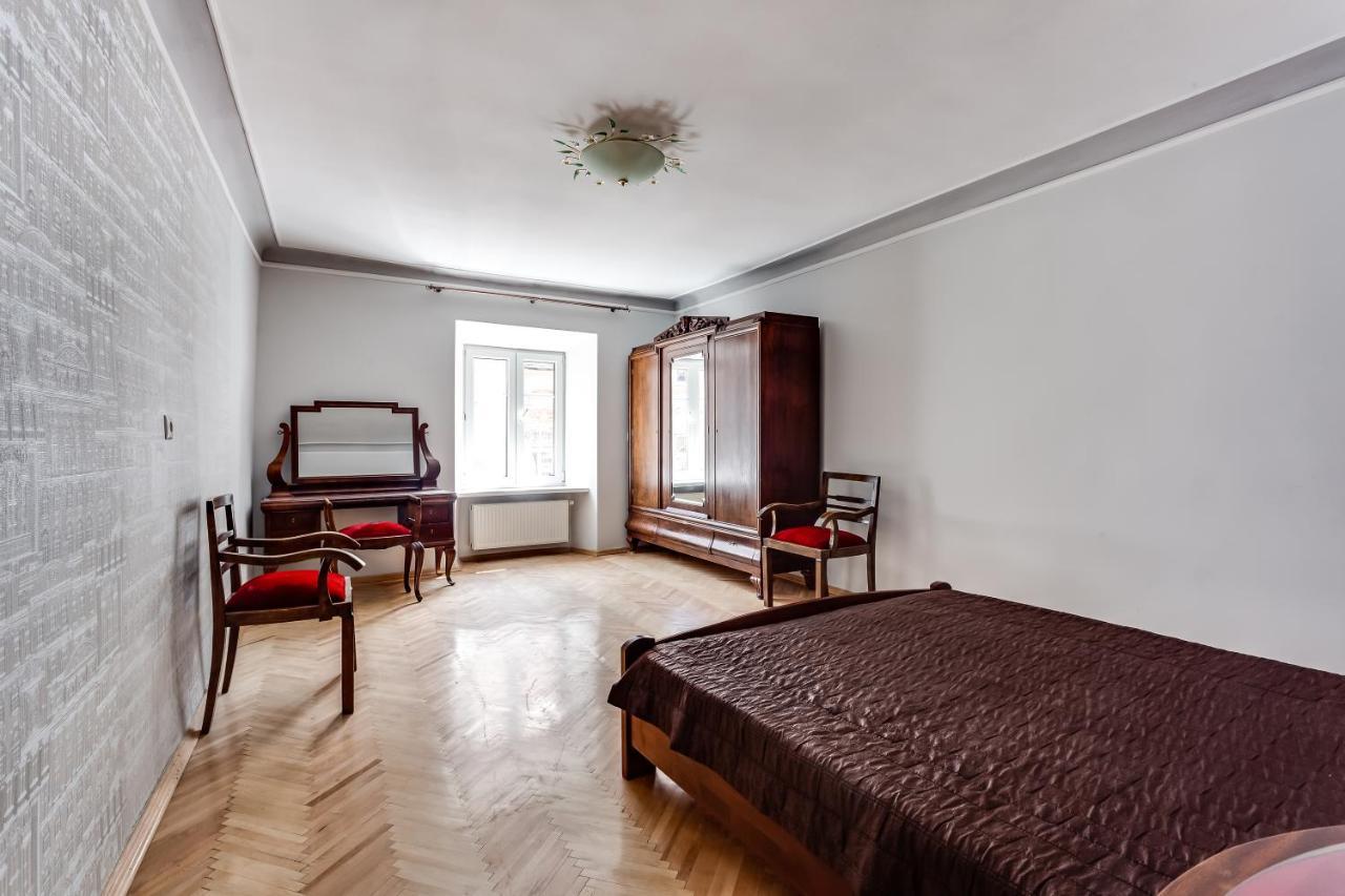Four Bedrooms Apartment In The Heart Of 리비프 외부 사진